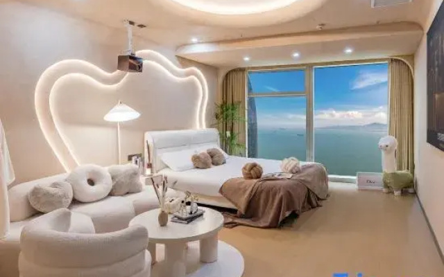 Xiamen 52 Hertz Scenic Apartment (Shimao Twin Towers)