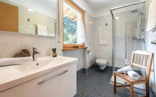 Pond View Modern Retreat