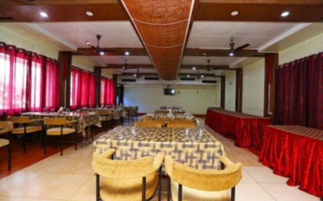 Goroomgo Dittu Holiday Inn Puri