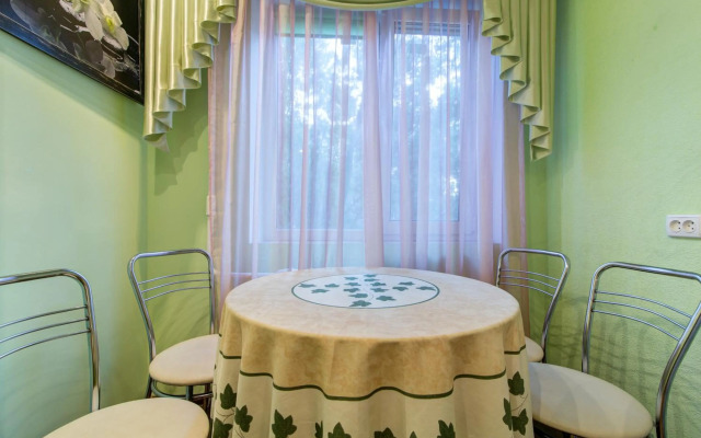 Apartment on Riverfront of Dnepr