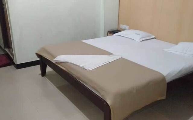 i-ROOMZ Hoysala Residency