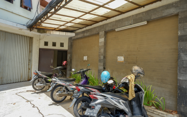 RedDoorz @ Jalan Sriwijaya Semarang