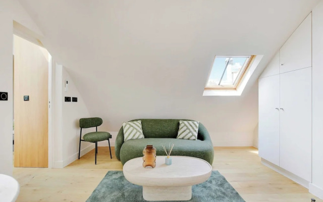 Apt a/c 1br/2p - Saint-lazare/les Champs Elysee