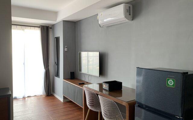 Cozy and Nice Studio at Daan Mogot City Apartment