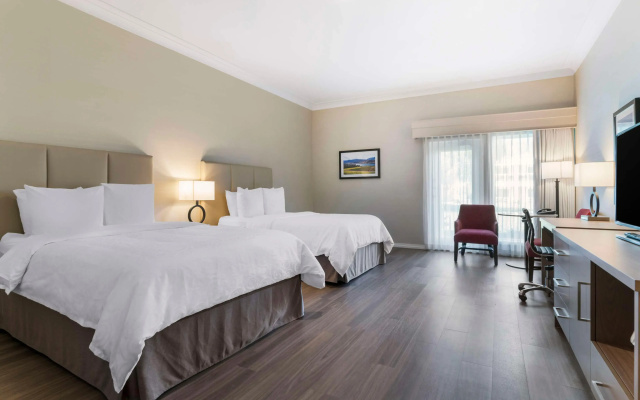 Best Western Plus Kelowna Hotel & Suites