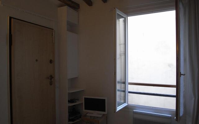 Nice Studio In Le Marais District
