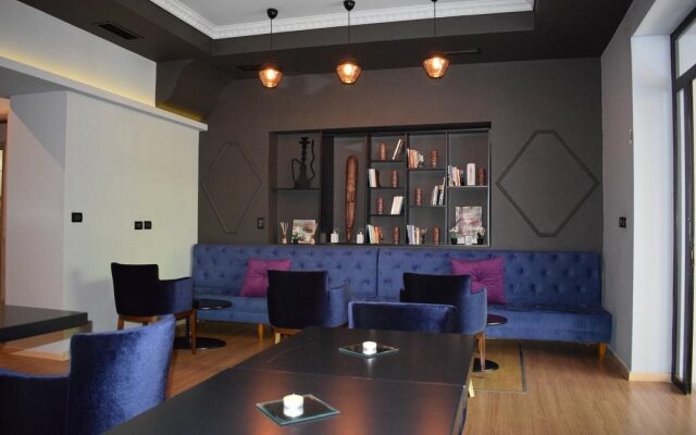 Eagle Hotel