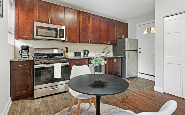 1BR Delightful Apartment in Ravenswood