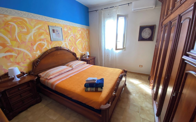 Apartment - Sleeps 5, Free Parking & Pet Friendl