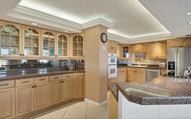 6415 Midnight Pass Road Unit 611