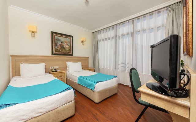 Kayamaris Hotel