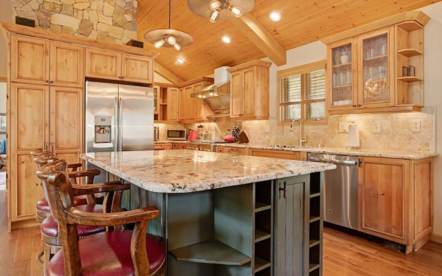 4515 Bighorn Road 4 Bedroom Home