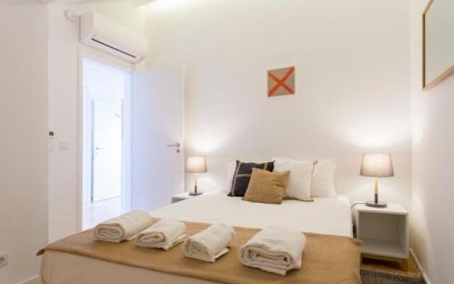 Castelo Picão Apartments