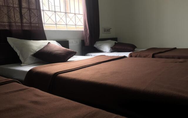 Transit Dorms - Hostel
