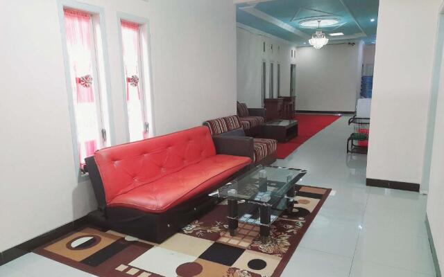 RedDoorz Syariah near Komplek Candi Arjuna Dieng 2