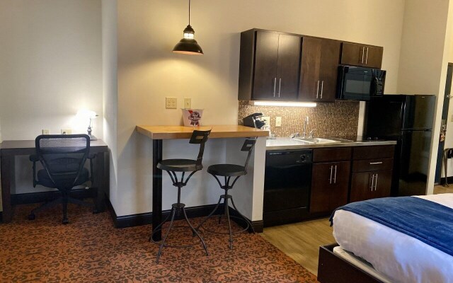The Brewhouse Inn & Suites