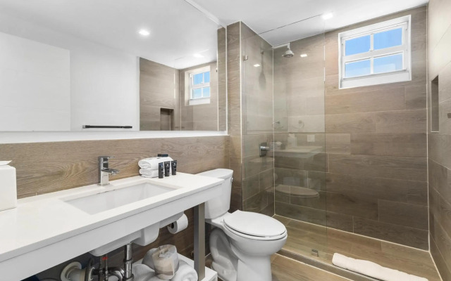 Fortune House Hotel Suites