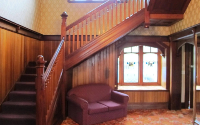 Riverfront Motel & Restaurant