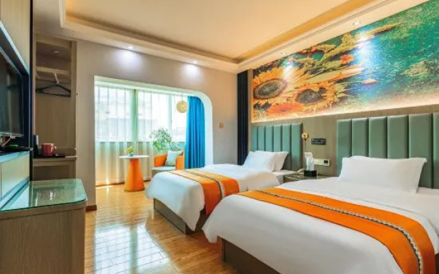 Xiangtan Jiadi Shiguang Hotel (Qi Baishi Memorial Hall Traditional Chinese Medicine Hospital)