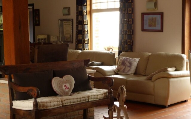 Charming Holiday Home in Hondschoote With Terrace