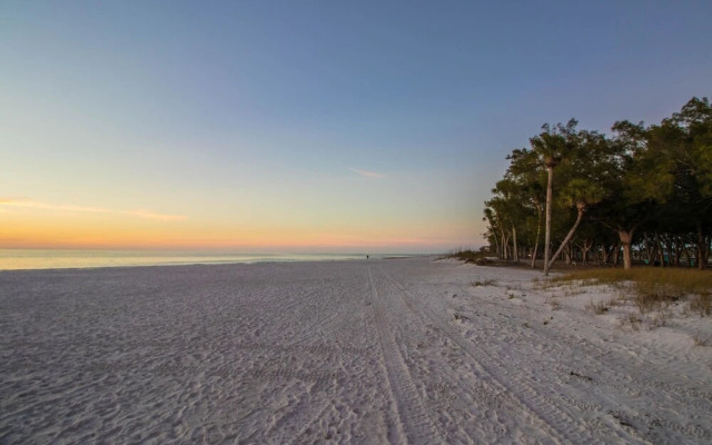 Water's Edge Condominium