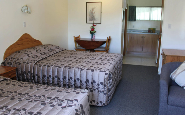 Cherry Court Motor Lodge