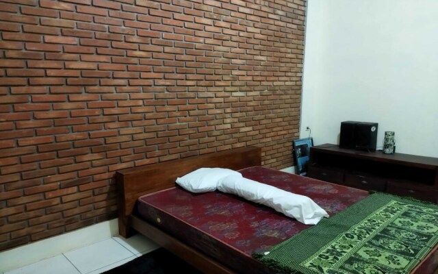 Borobudur Kampung Homestay - Karsidi