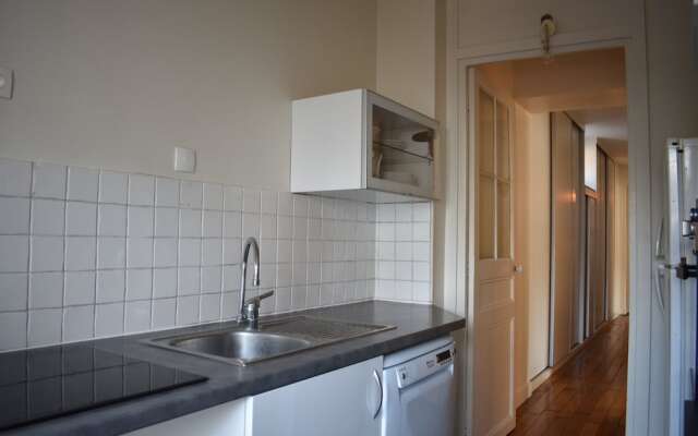 Spacious 2 Bedroom Apartment in Paris 2nd