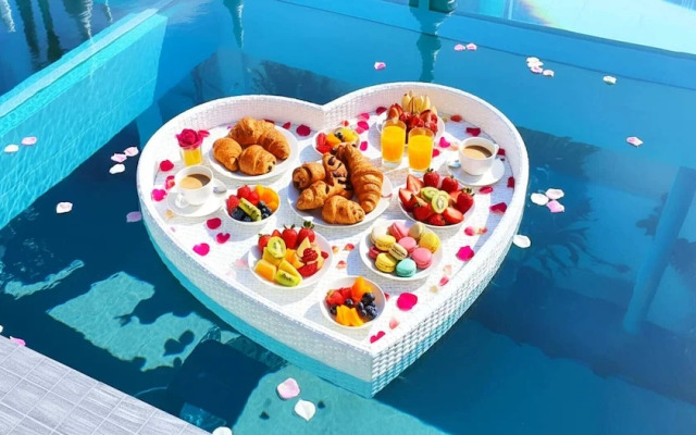 STARLAND Luxury Pool Villa Pattaya 8 Bedrooms