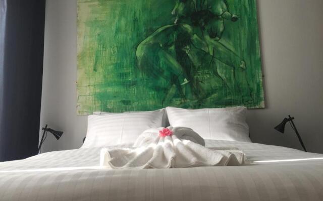 ALL SEASONS Luxury Suites1