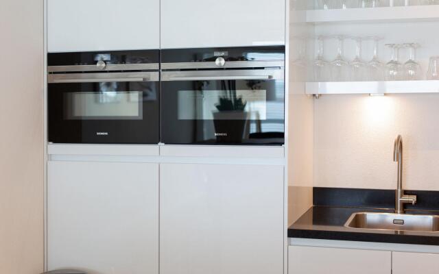 Spacious Apartment in Den Haag near Seabeach