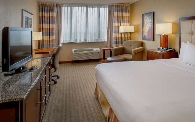 DoubleTree by Hilton St. Louis - Westport