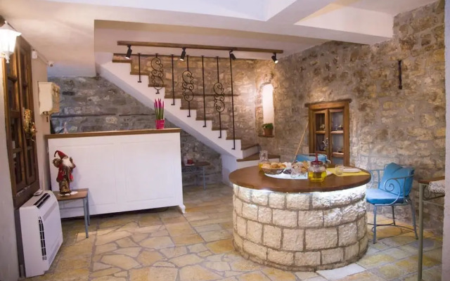 Villa 4 Bed & Breakfast