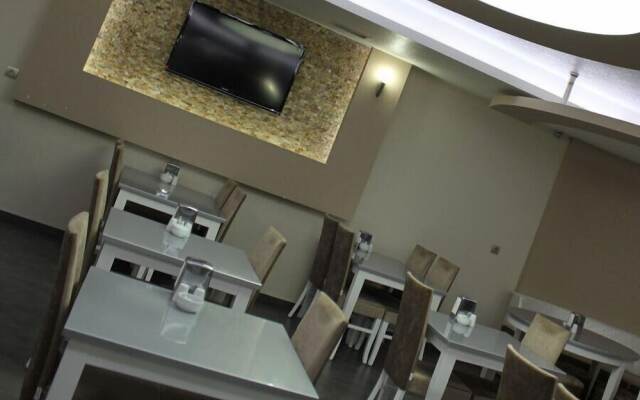 Derya Otel