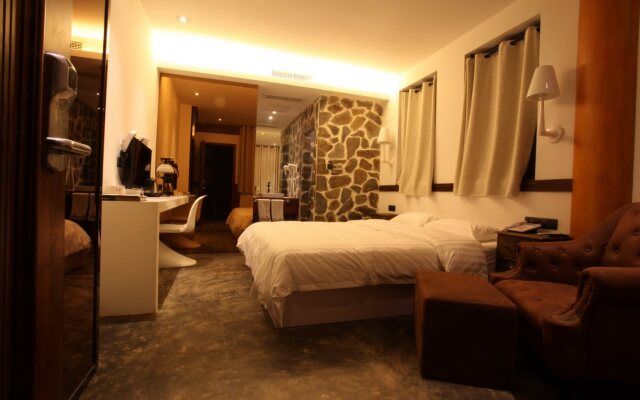 Collection - Home Resorts