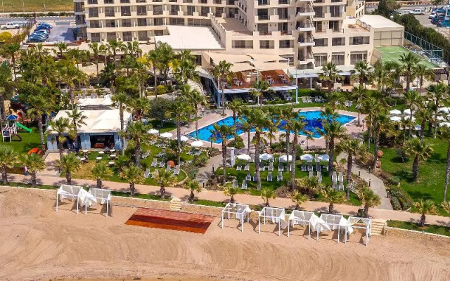 Aquamare Beach Hotel & Spa