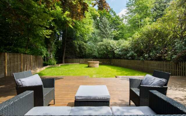 The Ascot Retreat - Spacious 3BDR Home with Parking & Garden