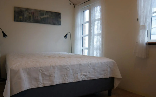 Three Sisters Studio Apartments