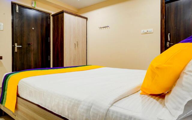 RR Towers by OYO Rooms