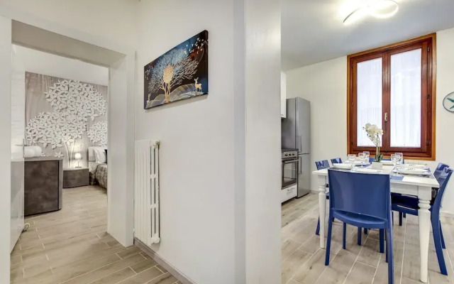 White Flowers in Venecia