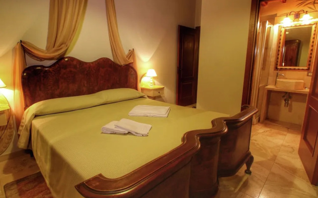 Gorgeous Mansion in Rapolano Terme With Swimming Pool