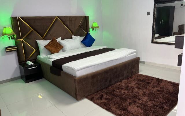 Glandov Suites and Apartment