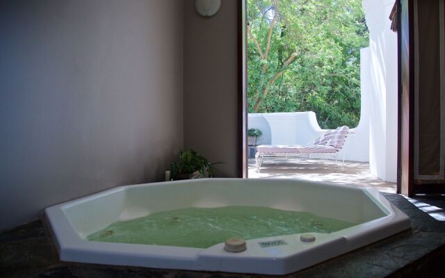 Leeuwenhof Country Lodge & Garden Spa