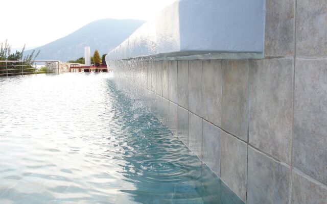 Emelisse Nature Resort