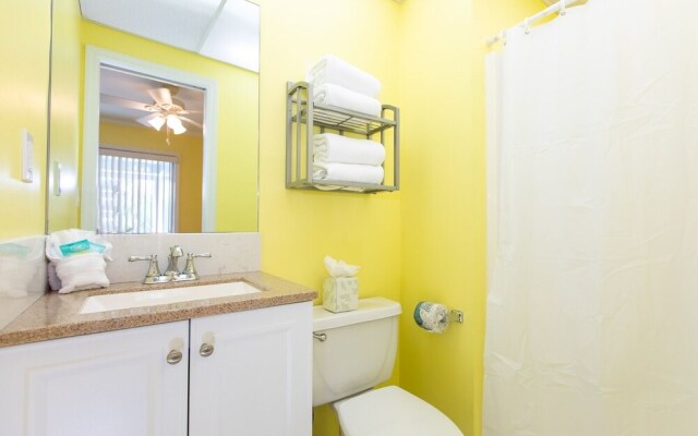 Driftwood #4 - Dog Friendly! Nightly Stays Allowed! 2 Bedroom Cottage
