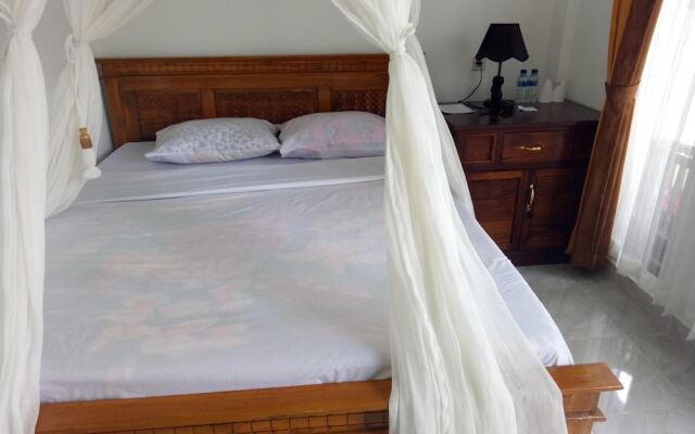 Aris Homestay and Warung Made