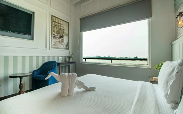 Polo Floatel Kolkata