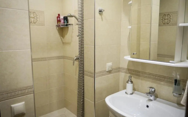 День и ночь на Профсоюзной