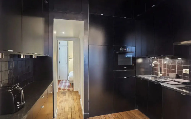 Appartment St Germain des Pres by Studio Prestige