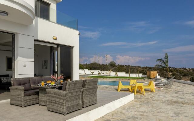 Greco Hilltop Views in Paralimni